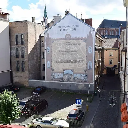 Old Апартаменты *